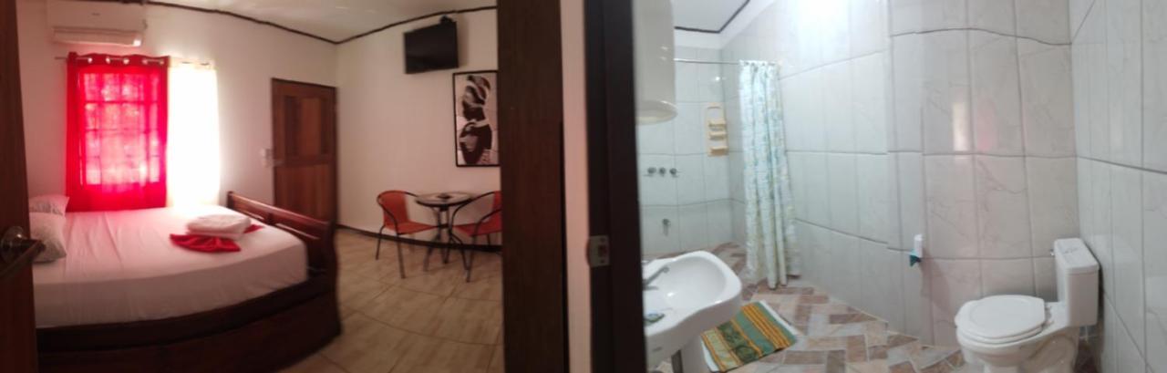 Cabinas Smith Cahuita Extérieur photo