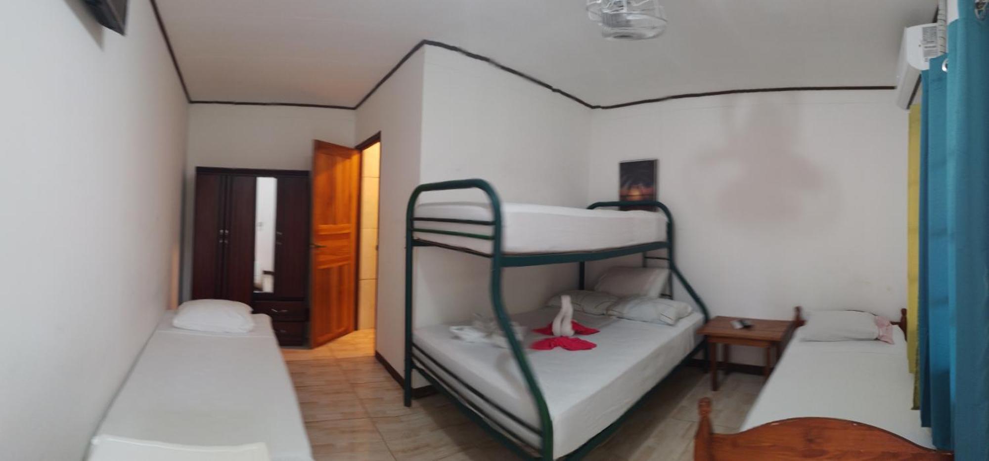 Cabinas Smith Cahuita Extérieur photo